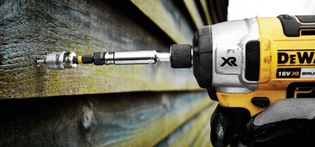 Udarni vrtalniki DEWALT